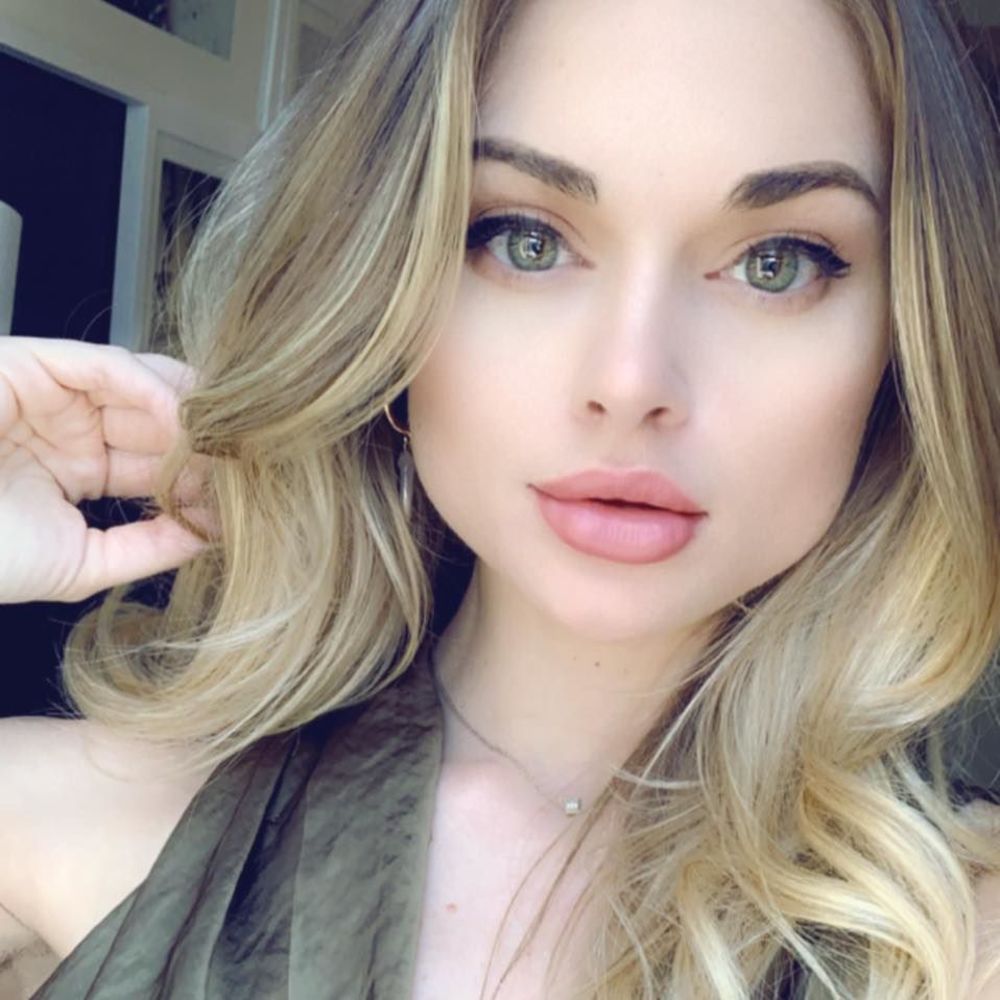 Meet your Posher, Kelsey-lynn